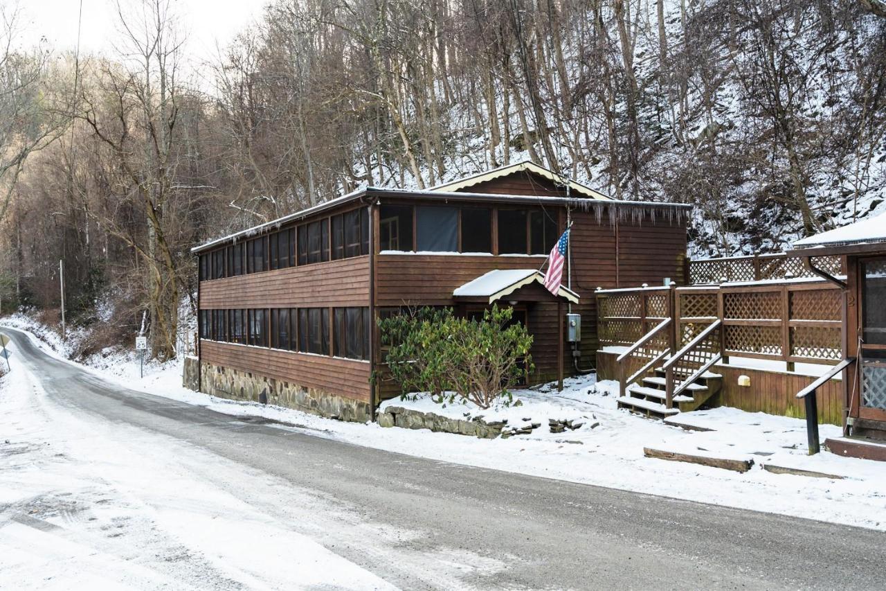 River Front Resort Elkins Buitenkant foto