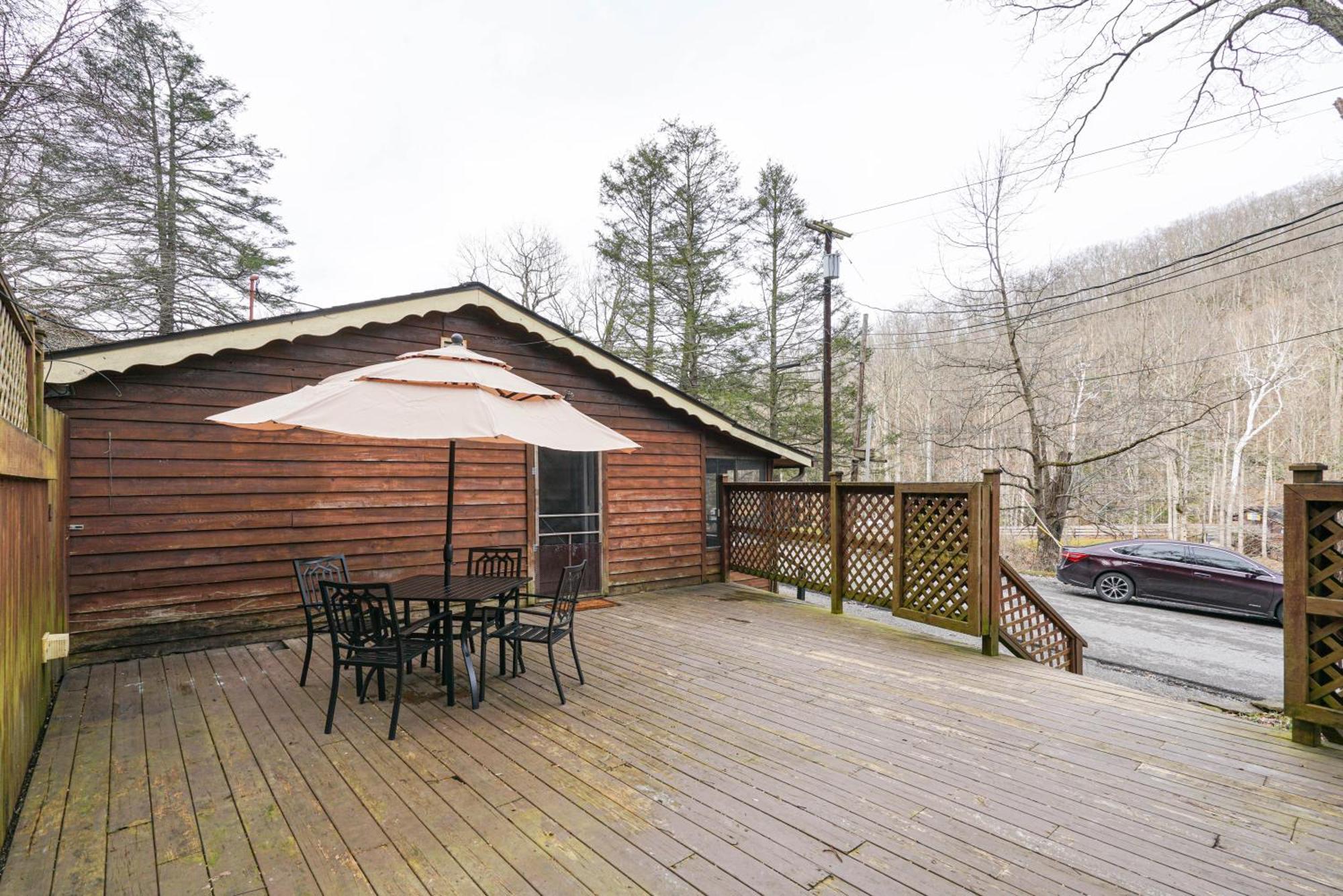 River Front Resort Elkins Buitenkant foto